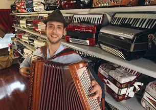 Liberty Bellows, an accordion store in downtown Philadelphia, is the brainchild of Mike Bulboff ’02.