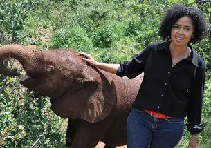 Paula Kahumbu *02 developed a love of animals growing up in Nairobi, where her neighbor was renowned conservationist Richard Leakey.