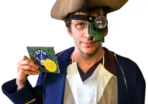 Rob Kutner ’94 as a cyborg patriot from the year 2776.