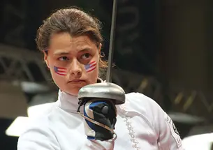 Kat Holmes ’17 ranks first among U.S. women epeeists.