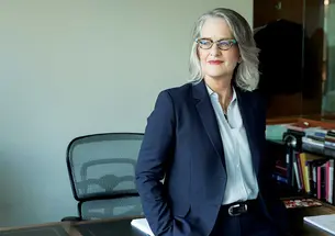 Alinor Sterling ’89