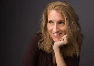 Amherst College psychology professor Catherine Sanderson *97