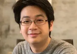 Headshot photo of Hanlin Tang ’08