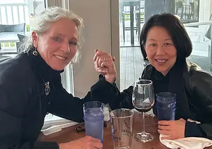 Jocelyn Schaffer ’81, left, and Donna Weng Friedman ’80.
