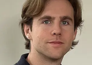 Headshot of Peter Schmidt ’20