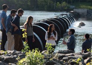 Photo of an environmental engineering class at Lake Carnegie