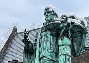 The John Witherspoon statue next to the East Pyne building on the Princeton University campus.