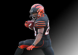 Running back Dré Nelson ’16