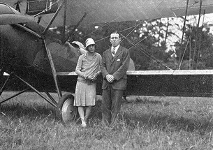 Flying ace Elliott Springs, Class of 1917, with his wife, Frances. (PAW Archives)