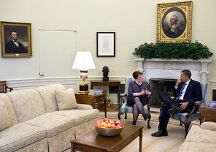 i-32ba9b1928959c030b693ad32066d461-kagan_obama.jpg
