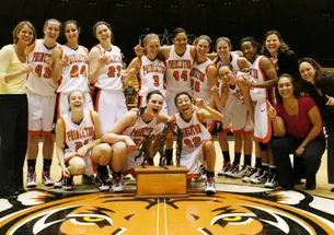 i-6a7fa42239a2e2400e864a4fe26e8769-wbb_team.jpg