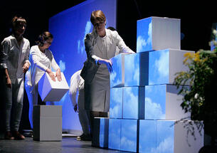 i-ccb46968faa2bb7e1b021bebbf370367-happening_FW.jpg