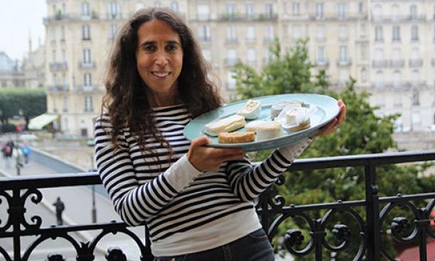 Kazz Regelman ’89 writes about a different French cheese every day on her blog, A Year in Fromage.