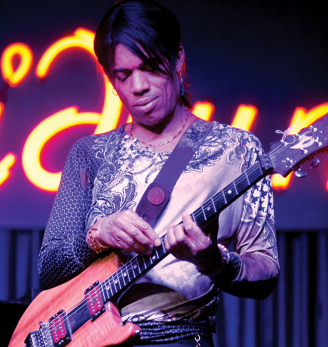 Stanley Jordan ’81 performs at Iridium Jazz Club in New York City in November.