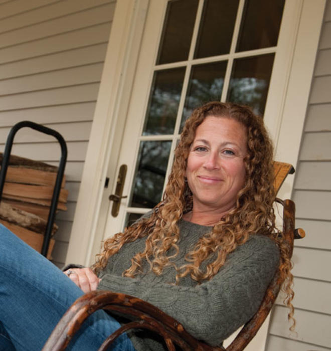 Jodi Picoult ’87 at home in Hanover, N.H.