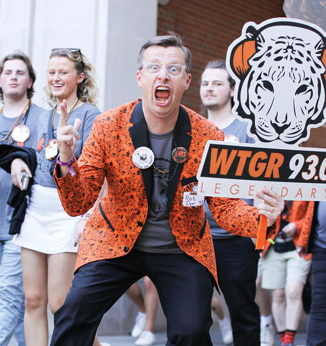 Rob Dyer ’93 can’t control his excitement during the P-rade.