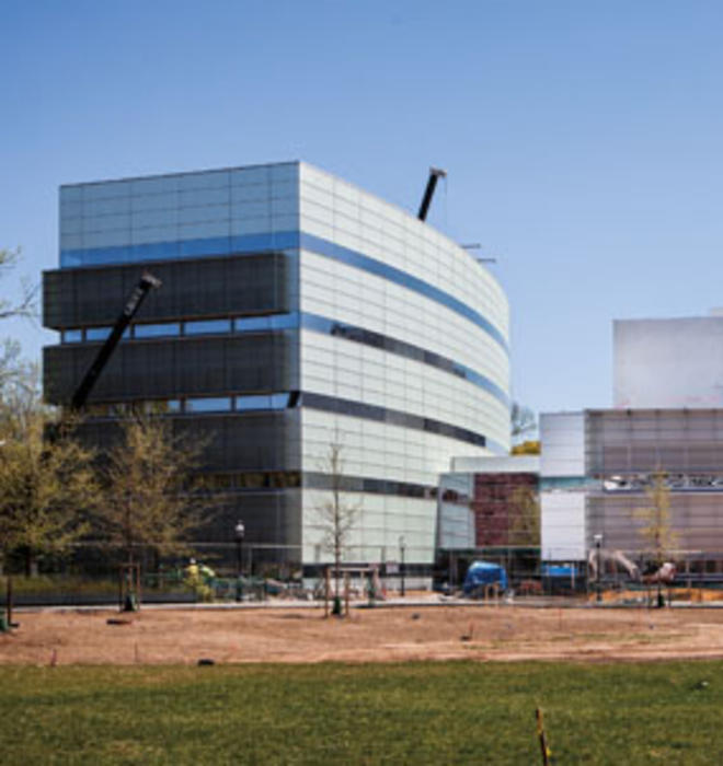 Many alumni would get their first glimpse of the new ­neuroscience and psychology complex — the Neuroscience Institute and Peretsman-Scully Hall — at Reunions.