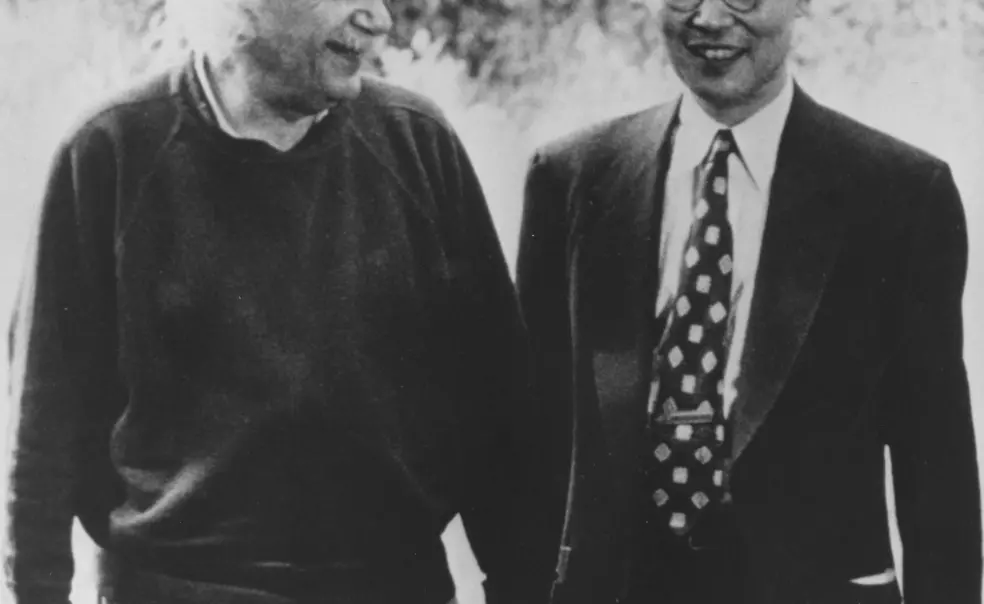 EinsteinWithYukawa.jpg Einstein and Nobel Laureate Hideki Yukawa in 1954.