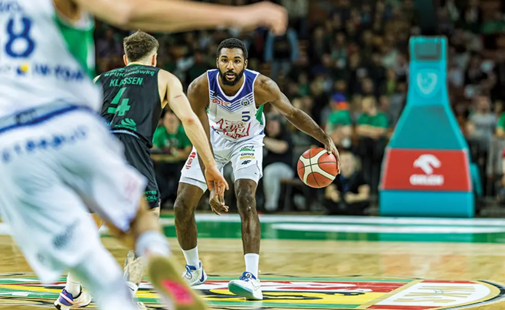 Former Princeton Basketball Stars Stretch Their Wings Overseas