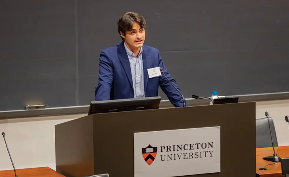 AviAttar25.jpg Undergraduate Student Government President Avi Attar ’25