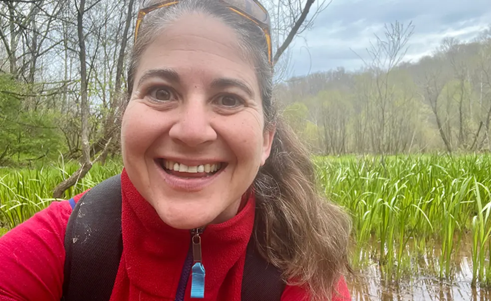 Karen Showalter *05 Weaves Together Sustainable Agriculture and Social Justice Karen Showalter *05 Weaves Together Sustainable Agriculture and Social Justice