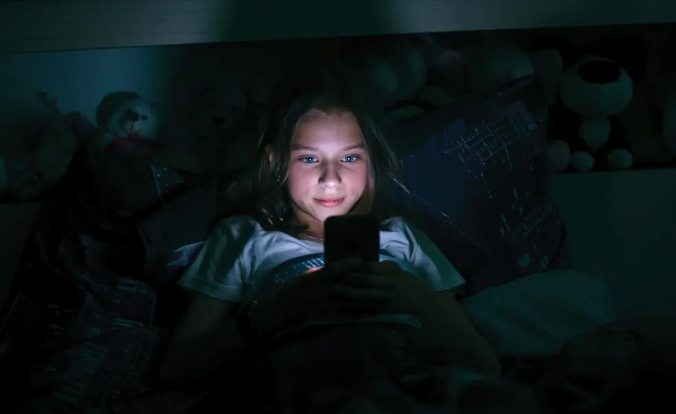 Lauren Hale *03 Is Studying the Impacts of Screens on Teens and Sleep