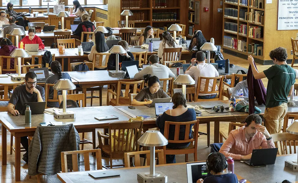 As the Student Body Grows, Tutoring Is Not Keeping Pace