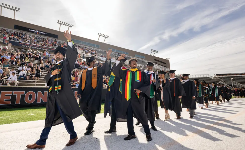 Princeton’s Largest Ever Undergraduate Class Joins the Alumni Ranks Princeton’s Largest Ever Undergraduate Class Joins the Alumni Ranks