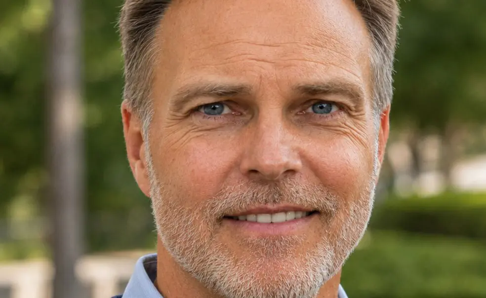 Scott Gibbs &rsquo;90 Examines the Psychology of Extremism 