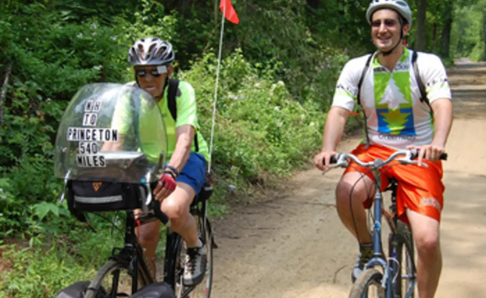 UPDATE: The road to Reunions, 540 miles by bicycle