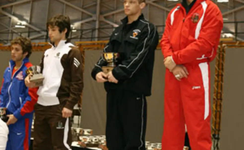 Frey '13 leads wrestling at EIWA Championships; men's swimming seniors earn fourth Ivy title