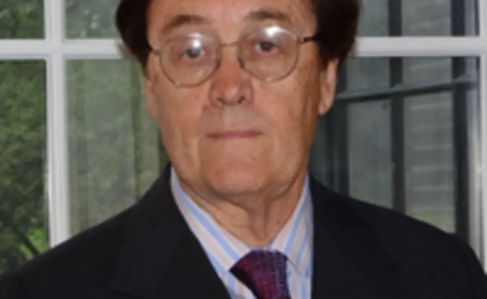 Brock *75 offers solutions to economic crises Brock *75 offers solutions to economic crises