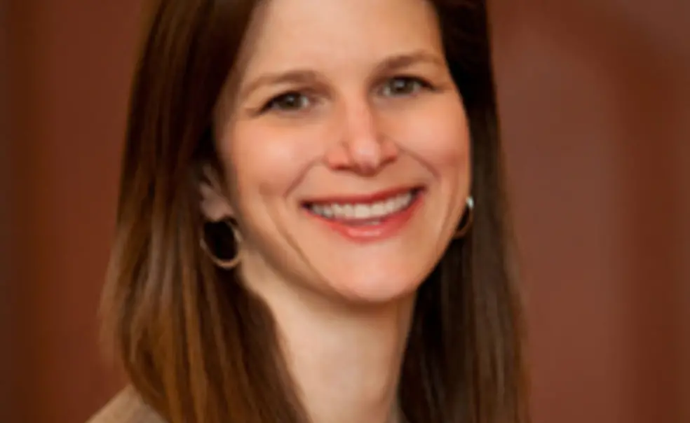 Perlow '89 shows workers how to disconnect