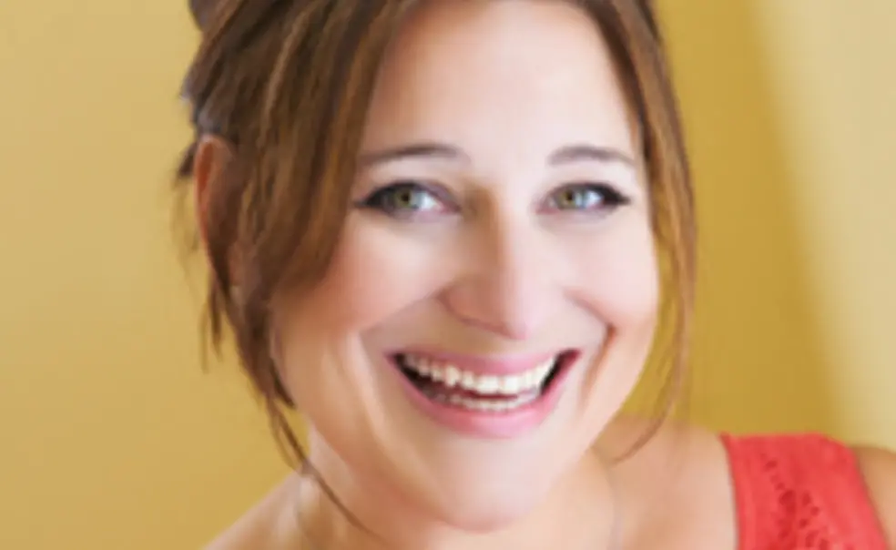 Weiner '91 sets novel in the entertainment world