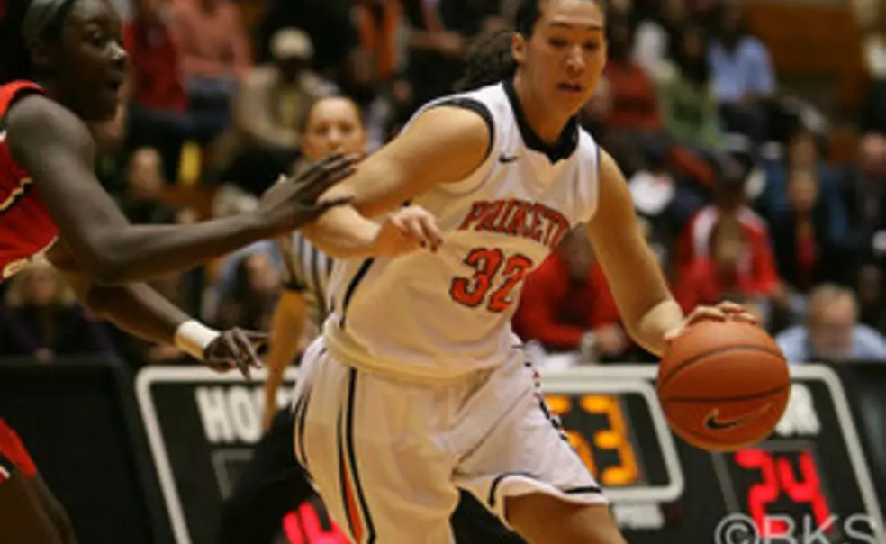 With talent, depth, and Ivy's top star, women's basketball sets high goals