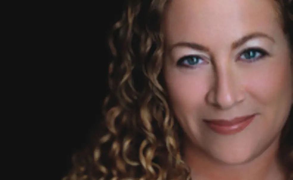 Picoult '87's latest novel adresses the Holocaust Picoult '87's latest novel adresses the Holocaust