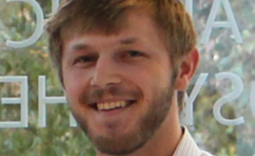 23564-ray_headshot-thumb-220x220-23563.jpg