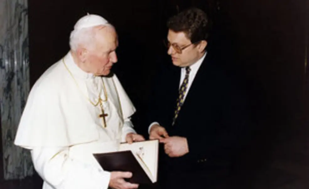 Levine '71 chronicles his musical friendship with the pope