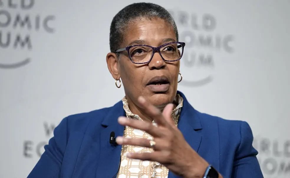 AITN_MichelleWilliams.jpg Michelle Williams ’84 speaks on a panel.
