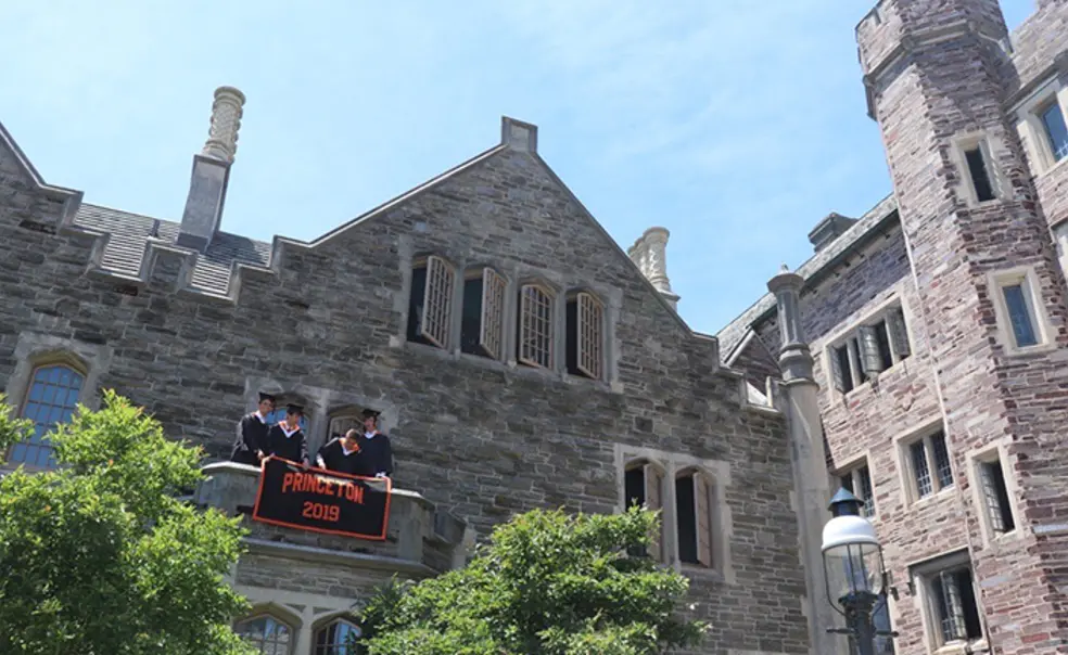 Essay: From a Balcony, the Sights and Sounds of Senior Year