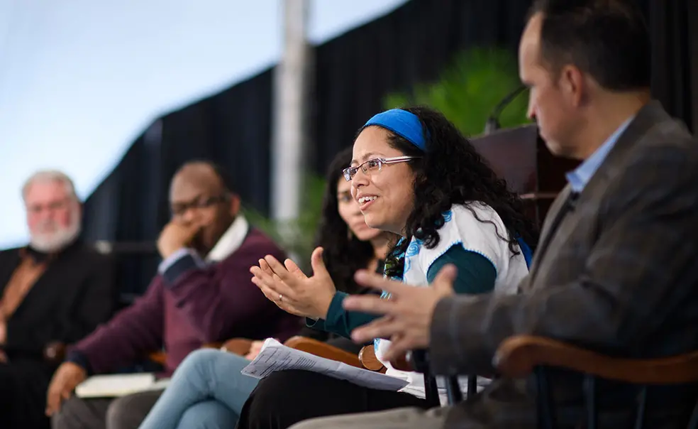 ¡Adelante Tigres!: Latino Alumni Unite