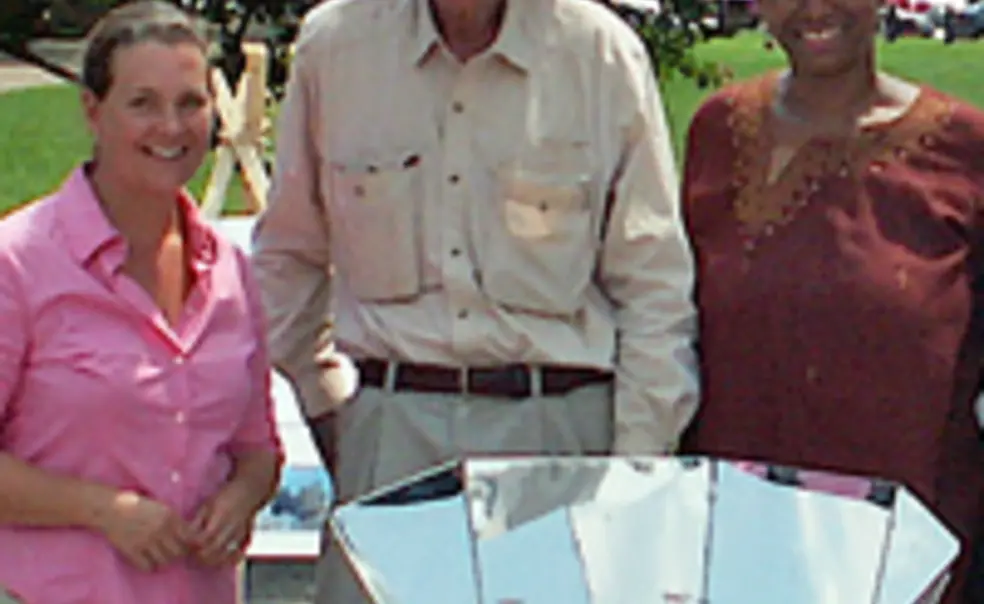 Alumni Profile: Darwin Curtis '48, an advocate for solar cooking Alumni Profile: Darwin Curtis '48, an advocate for solar cooking