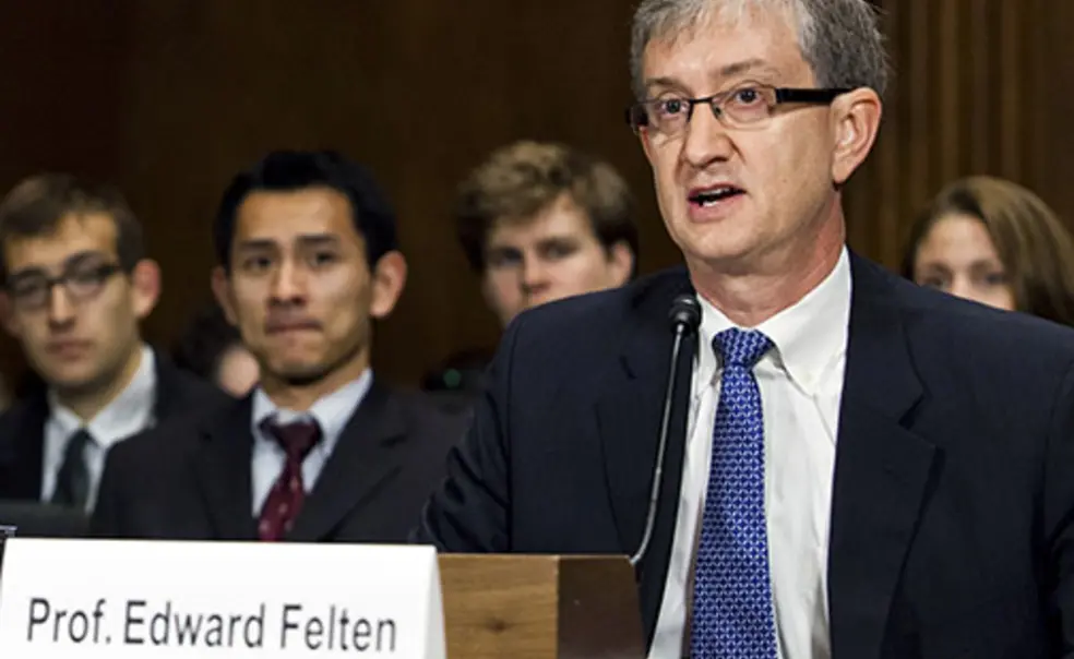 From the Editor: Privacy in an Online World From the Editor: Privacy in an Online World