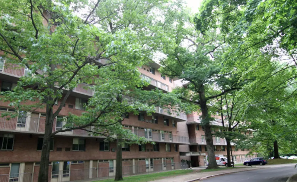 Slide show - Farewell to the Hibben and Magie Apartments
