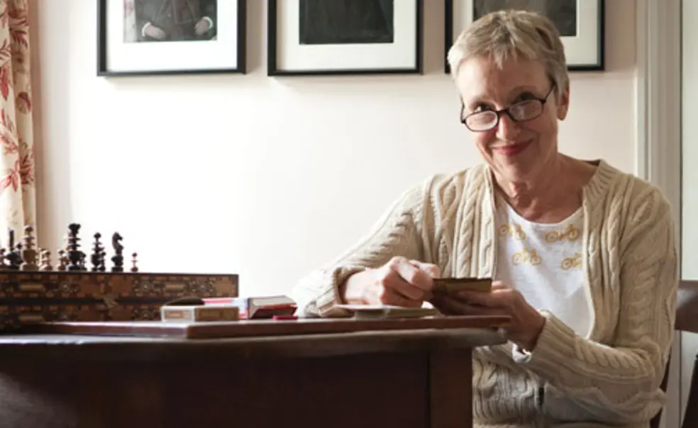 Slide show - Traditional decor, untraditional source