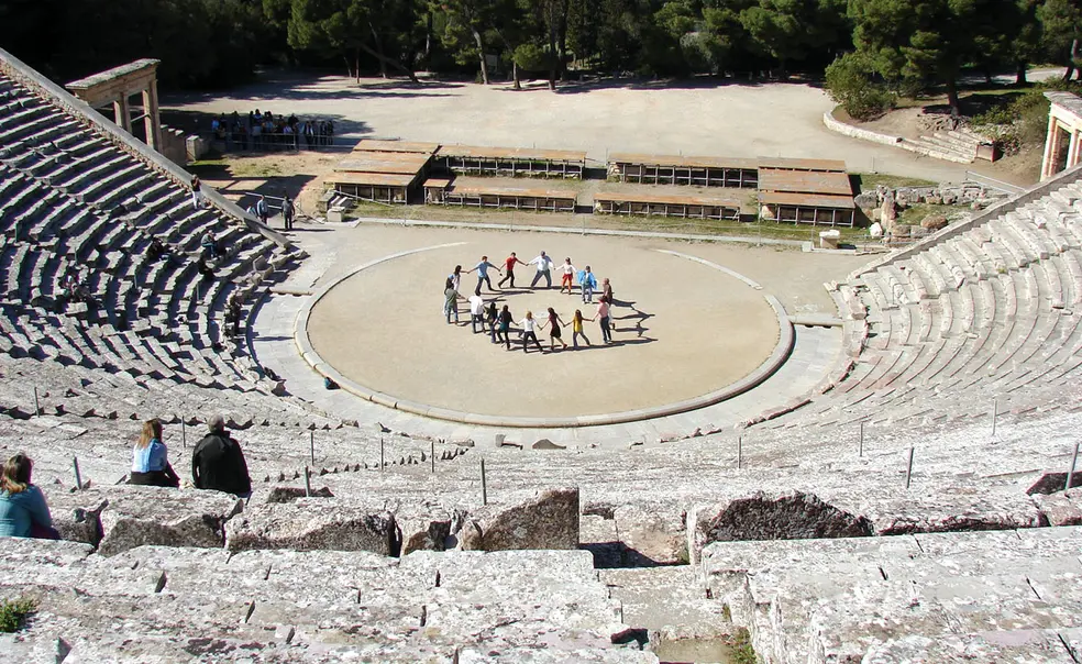 Staging the Greeks Staging the Greeks