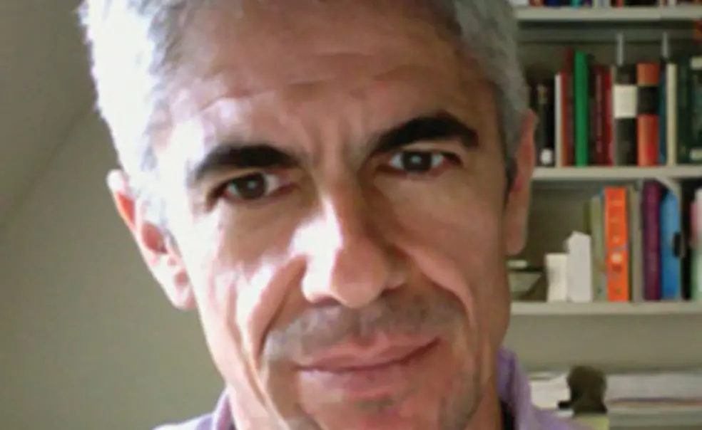 After lecturer's suicide, students seek investigation After lecturer's suicide, students seek investigation