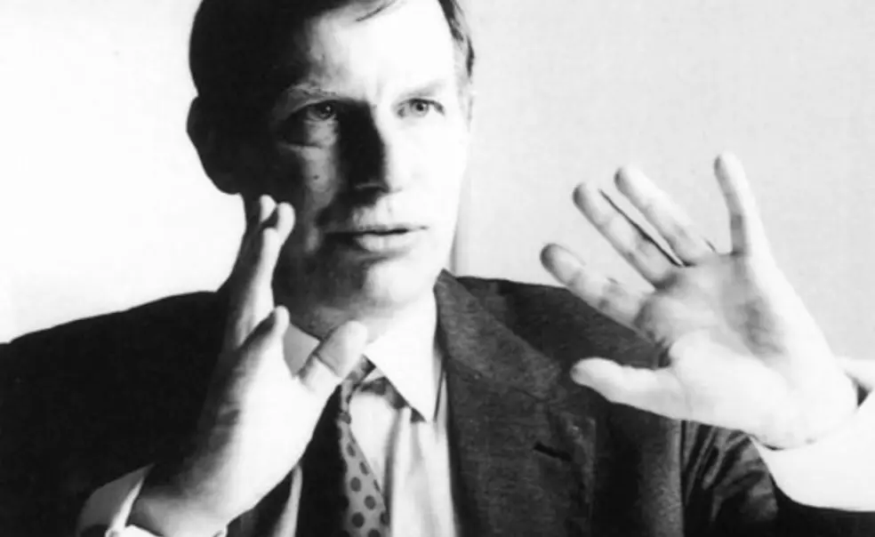 LIVE.RR_Reid.jpg T.R. Reid ’66 describes how the nations he visited pay for medical care.