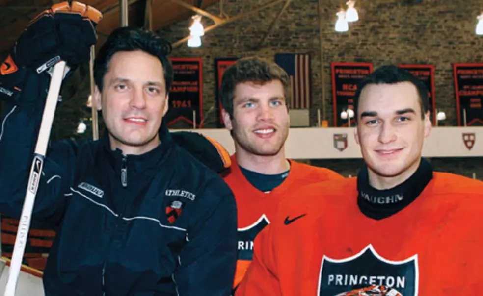 In men's hockey, 'juniors' play major role In men's hockey, 'juniors' play major role