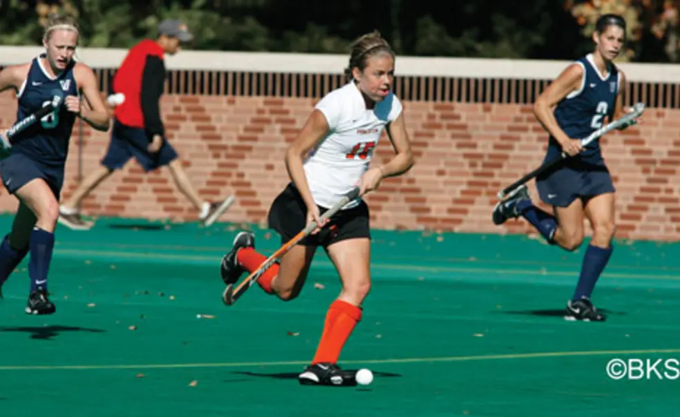 LIVE.SP_Sharkey.jpg  Kathleen Sharkey ’12 (center)